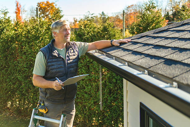 Professional Roofing technician working in Berry, AL